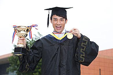 类魂动作冒险游戏《末光》现已登陆PC 和主机平台